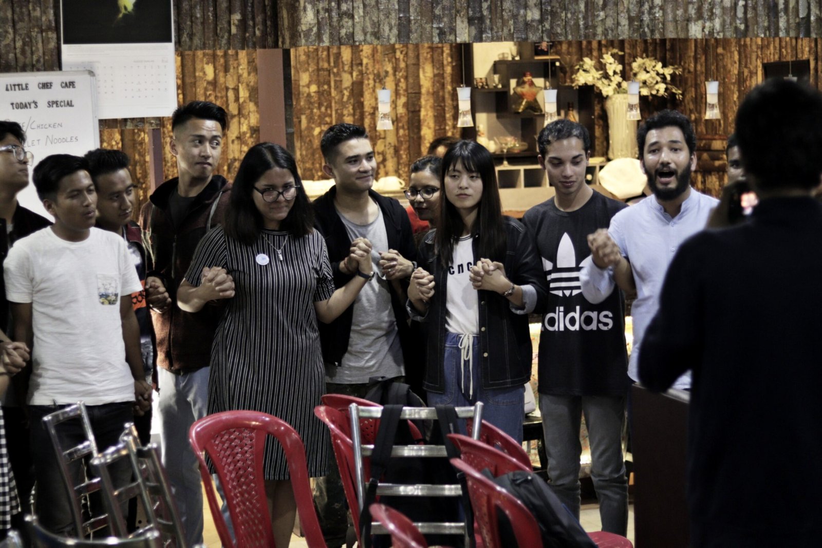 {"uid":"e148e583-458c-4859-a544-2cae210d2538","fte_image_ids":[],"remix_data":[],"origin":"unknown","total_effects_time":0,"total_effects_actions":0,"total_draw_time":0,"total_draw_actions":0,"layers_used":0,"brushes_used":0,"total_editor_time":0,"total_editor_actions":{},"photos_added":0,"effects_applied":0,"effects_tried":0,"longitude":-1,"latitude":-1,"is_sticker":false,"edited_since_last_sticker_save":true,"containsFTESticker":false,"tools_used":{"adjust":1}}